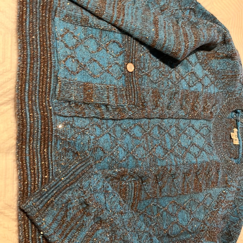 POL sweater. Beautiful detailand metallic gold thred .